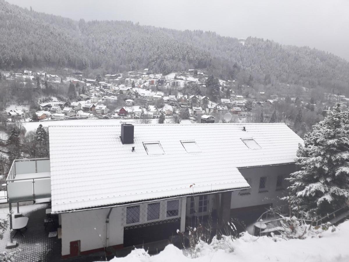 Ferienwohnung In Ruhiger Waldrandlage Бад-Вільдбад Екстер'єр фото